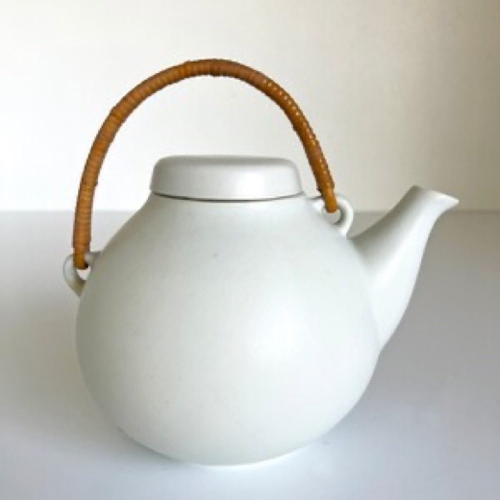 Arabia Finland white matte glaze Ceramic Teapot coffee pot with Woven Handle